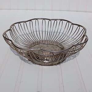 Vintage Silverplate Bread Basket Scalloped Fruit Bowl Wire Silverplated MCM